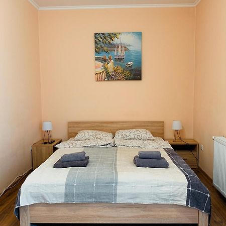 Apartments Domovik Мостова 5 Кв 38 Muncaci Exterior foto